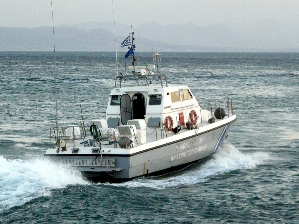 Aκυβέρνητο σκάφος στο Λαύριο - e-Nautilia.gr | Το Ελληνικό Portal για την Ναυτιλία. Τελευταία νέα, άρθρα, Οπτικοακουστικό Υλικό