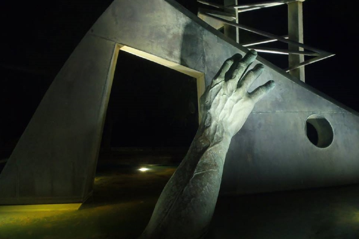 Δείτε τις φωτογραφίες του μνημείου για τις ψυχές του ναυαγίου του «Ηράκλειον» - e-Nautilia.gr | Το Ελληνικό Portal για την Ναυτιλία. Τελευταία νέα, άρθρα, Οπτικοακουστικό Υλικό