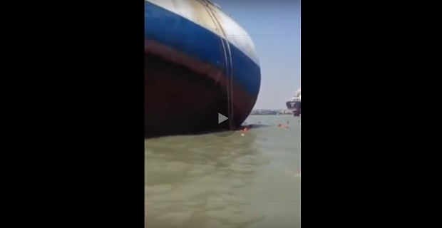 Συγκλονιστικό βίντεο από το επιβατηγό πλοίο που βούλιαξε στην Ινδονησία την Δυτέρα [βίντεο] - e-Nautilia.gr | Το Ελληνικό Portal για την Ναυτιλία. Τελευταία νέα, άρθρα, Οπτικοακουστικό Υλικό