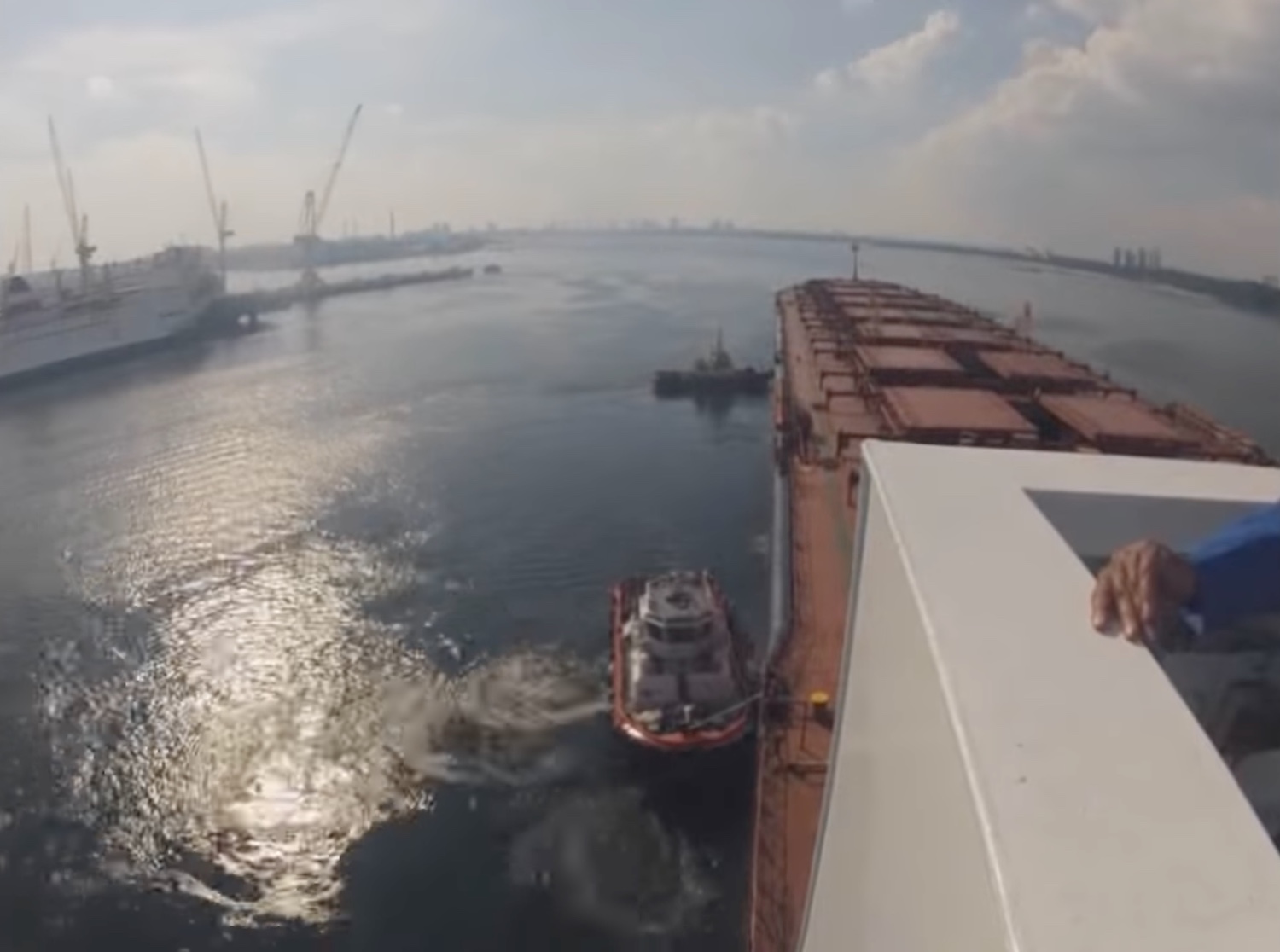Φορτηγό πλοίο σε ναυπηγείο της Σιγκαπούρης (Video) - e-Nautilia.gr | Το Ελληνικό Portal για την Ναυτιλία. Τελευταία νέα, άρθρα, Οπτικοακουστικό Υλικό