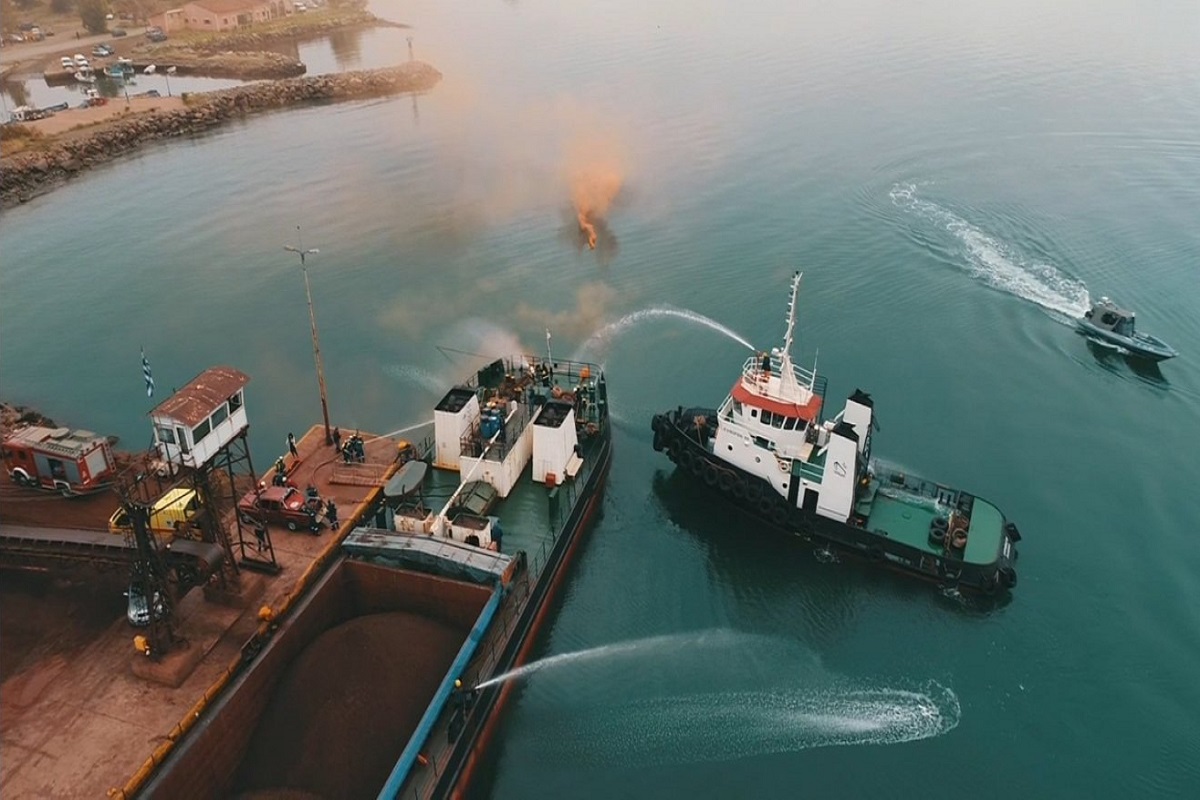 Άσκηση Αντιμετώπισης πυρκαγιάς σε πλοίο – Έρευνας διάσωσης – Καταπολέμησης θαλάσσιας ρύπανσης [photo] - e-Nautilia.gr | Το Ελληνικό Portal για την Ναυτιλία. Τελευταία νέα, άρθρα, Οπτικοακουστικό Υλικό