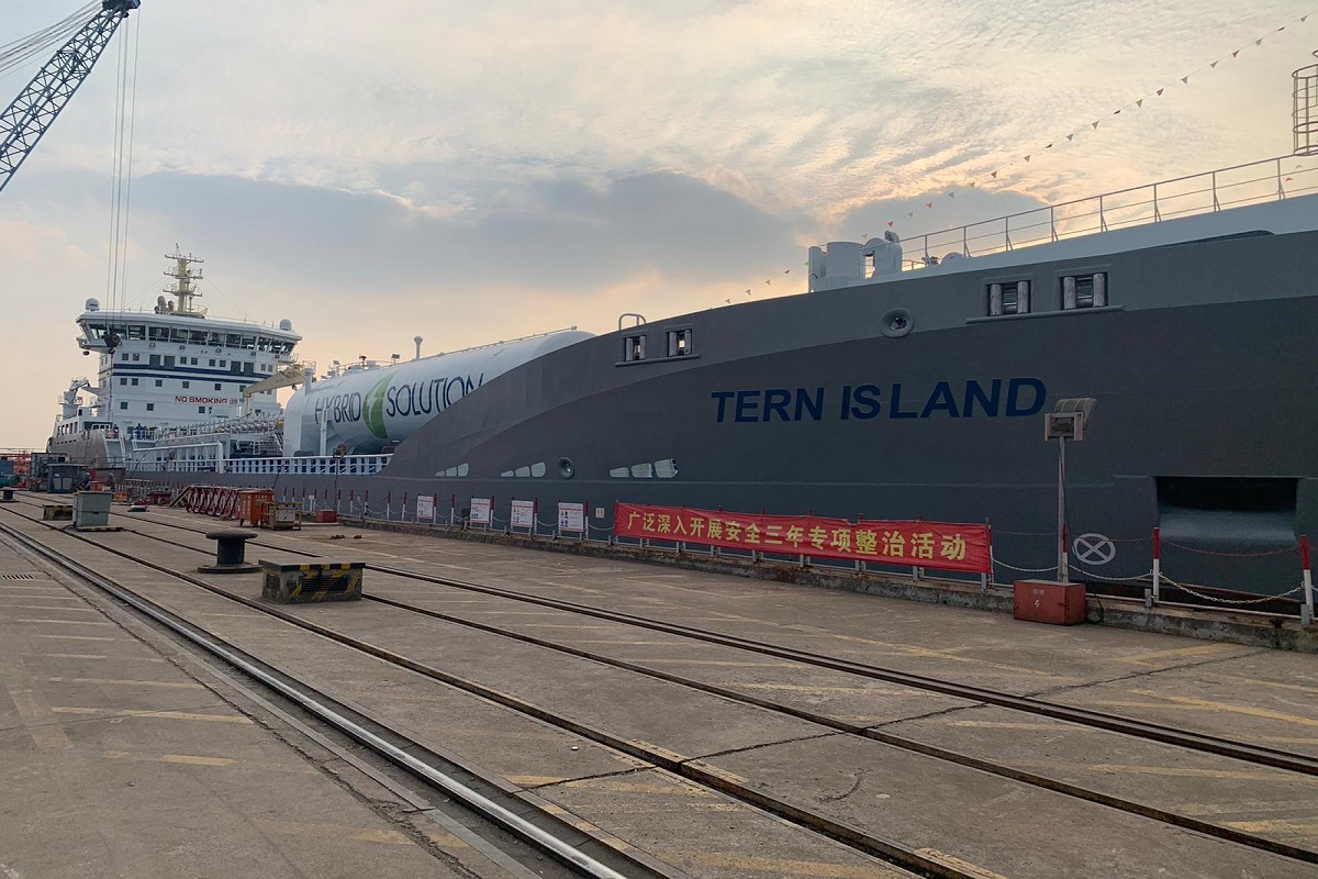 Δεξαμενόπλοιο γράφει ιστορία πραγματοποιώντας την πρώτη φορτοεκφόρτωση στο λιμάνι με μηδενικές εκπομπές CO2 - e-Nautilia.gr | Το Ελληνικό Portal για την Ναυτιλία. Τελευταία νέα, άρθρα, Οπτικοακουστικό Υλικό