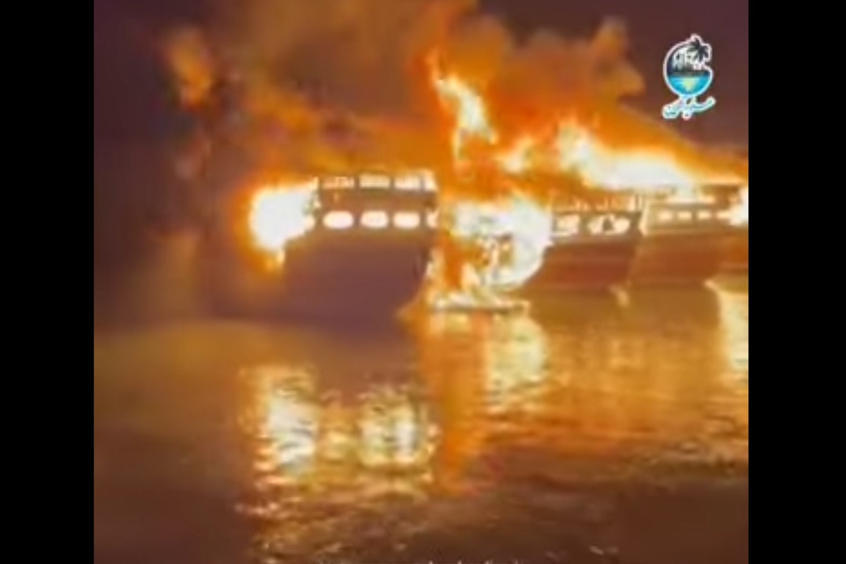 ΒΙΝΤΕΟ: 7 φορτηγά πλοιάρια κάηκαν σε λιμάνι του Ιράν - e-Nautilia.gr | Το Ελληνικό Portal για την Ναυτιλία. Τελευταία νέα, άρθρα, Οπτικοακουστικό Υλικό