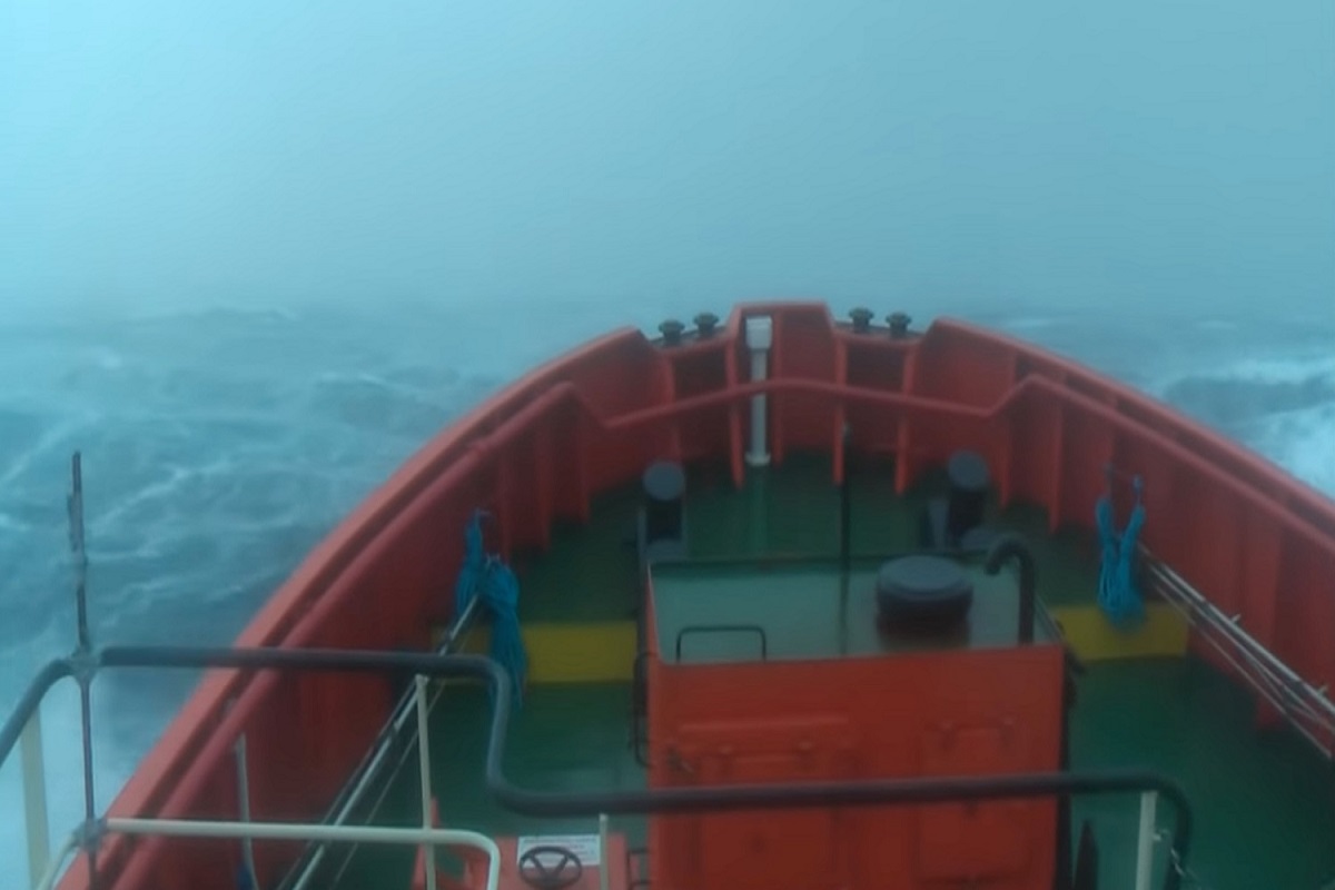 Πλοίο σε καταιγίδα εντάσεως 100 κόμβων! (Video) - e-Nautilia.gr | Το Ελληνικό Portal για την Ναυτιλία. Τελευταία νέα, άρθρα, Οπτικοακουστικό Υλικό
