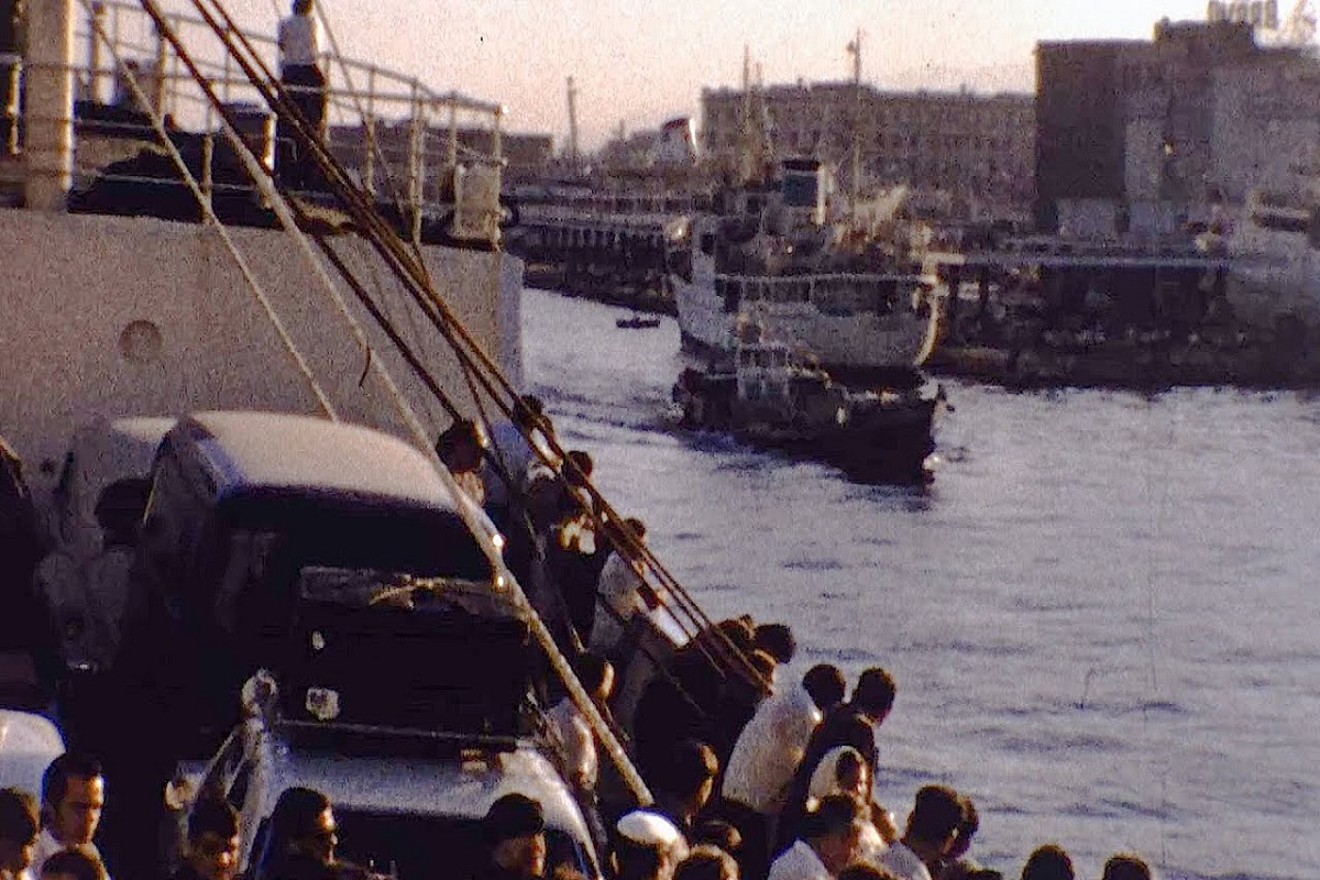 Πειραιάς 1968 – Πρωινή άφιξη στο λιμάνι (video) - e-Nautilia.gr | Το Ελληνικό Portal για την Ναυτιλία. Τελευταία νέα, άρθρα, Οπτικοακουστικό Υλικό