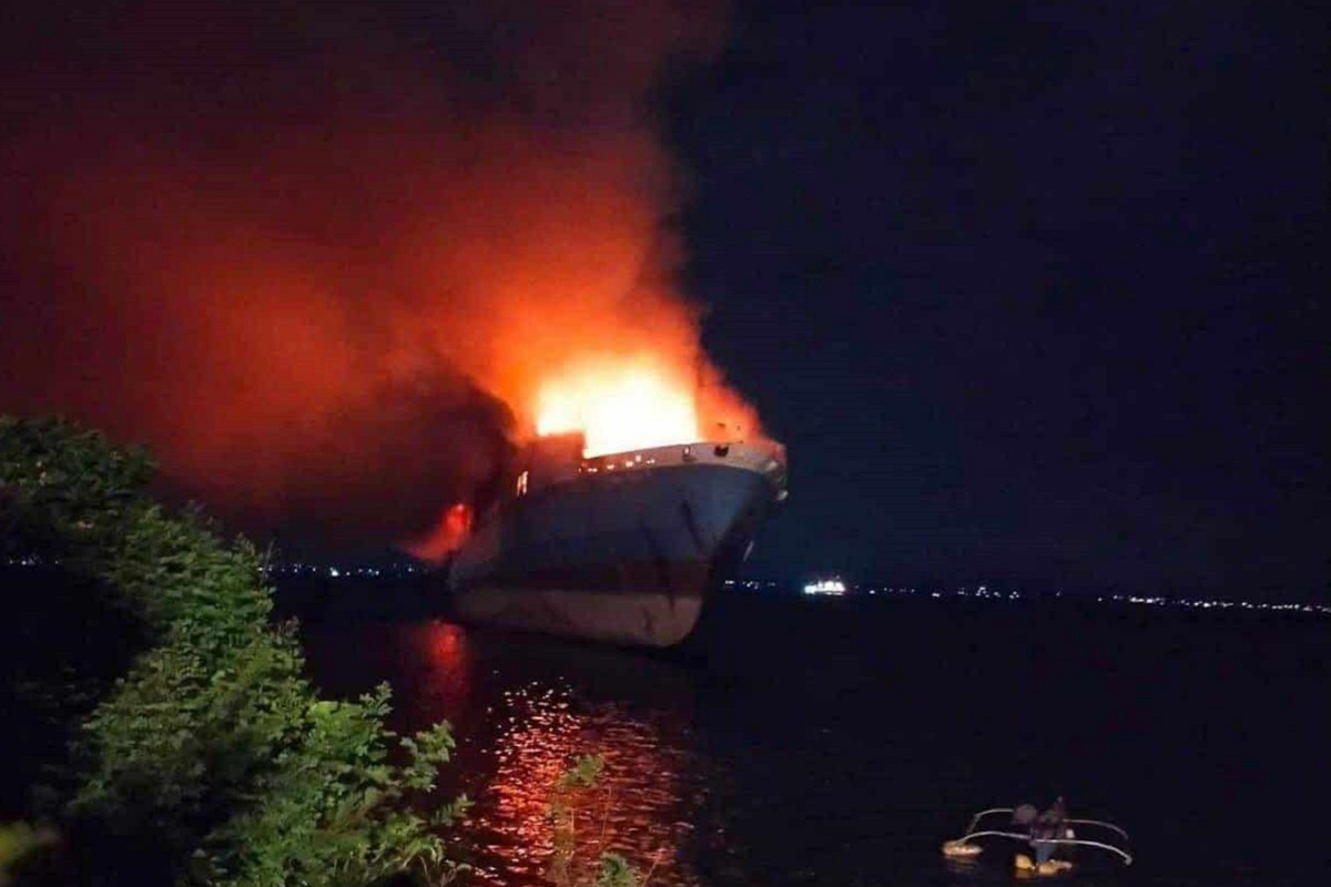 ΒΙΝΤΕΟ: Πυρκαγιά ξέσπασε σε Ferry το οποίο είχε και πάλι καεί το 2019 ενώ στη συνέχεια είχε προσαράξει λόγω του τυφώνα! - e-Nautilia.gr | Το Ελληνικό Portal για την Ναυτιλία. Τελευταία νέα, άρθρα, Οπτικοακουστικό Υλικό