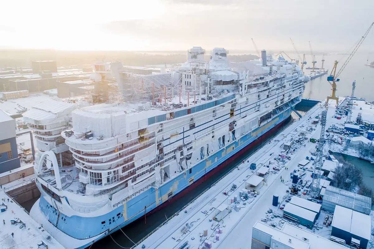 Το μεγαλύτερο κρουαζιερόπλοιο του κόσμου έπεσε στο νερό - e-Nautilia.gr | Το Ελληνικό Portal για την Ναυτιλία. Τελευταία νέα, άρθρα, Οπτικοακουστικό Υλικό