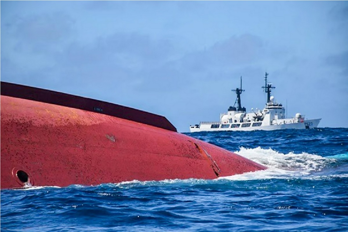 Τίτλοι τέλους της τραγωδίας: Κανένας επιζών από το αλιευτικό σκάφος που ανατράπηκε (video) - e-Nautilia.gr | Το Ελληνικό Portal για την Ναυτιλία. Τελευταία νέα, άρθρα, Οπτικοακουστικό Υλικό