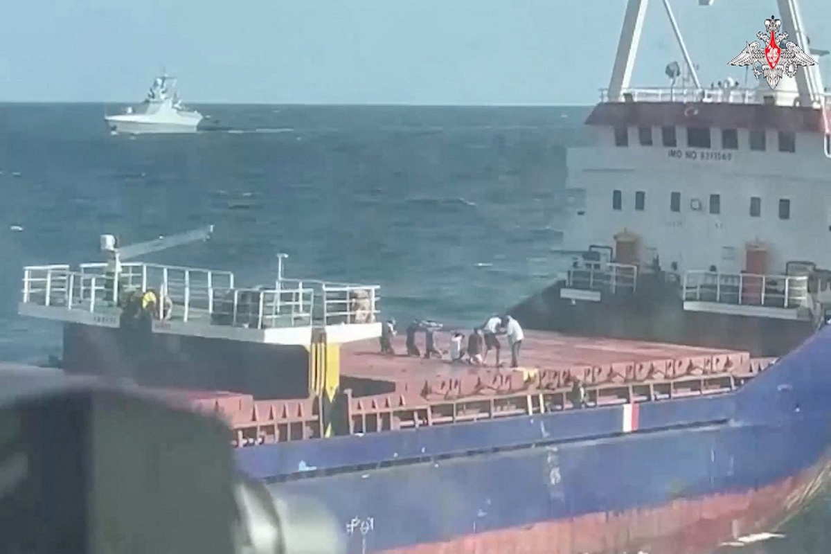 Βίντεο με Ρώσους κομάντο να επιβιβάζονται σε φορτηγό πλοίο – Ακούστε του διαλόγους με το τρομοκρατημένο πλήρωμα - e-Nautilia.gr | Το Ελληνικό Portal για την Ναυτιλία. Τελευταία νέα, άρθρα, Οπτικοακουστικό Υλικό