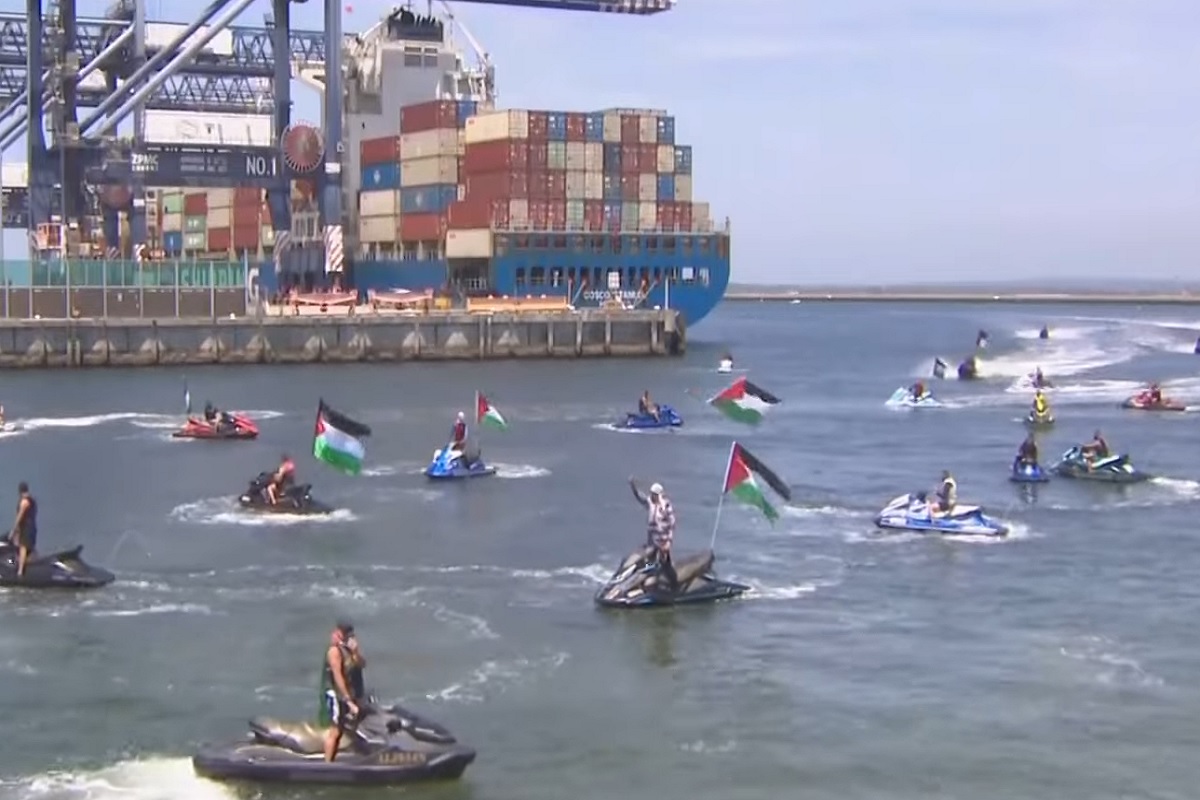 Ακτιβιστές υπέρ της Παλαιστίνης εμπόδισαν φορτηγό πλοίο να ελλιμενιστεί σε λιμάνι του Σίδνεϊ  (video) - e-Nautilia.gr | Το Ελληνικό Portal για την Ναυτιλία. Τελευταία νέα, άρθρα, Οπτικοακουστικό Υλικό