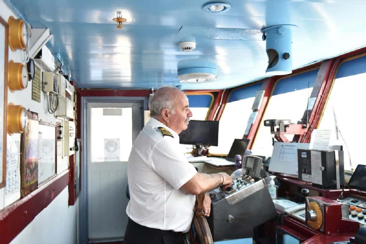 Ο καπετάν Ιωάννης Καλαβρός μετά από 39 χρόνια ναυτικής υπηρεσίας , αποχωρεί από το “Ν.ΚΑΛΥΜΝΟΣ” - e-Nautilia.gr | Το Ελληνικό Portal για την Ναυτιλία. Τελευταία νέα, άρθρα, Οπτικοακουστικό Υλικό