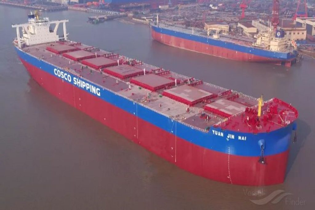 Γιγαντιαίο πλοίο της COSCO διέσχισε με επιτυχία το νέο κανάλι του Μποχάι στην Κίνα