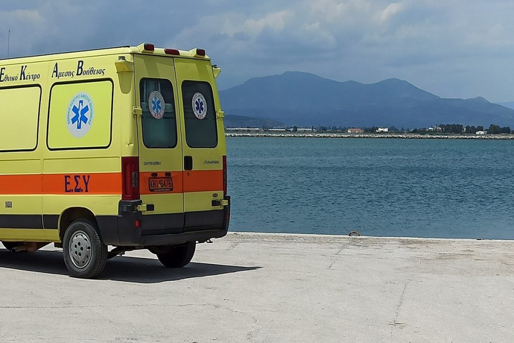 Καπετάνιος βρέθηκε μαχαιρωμένος μέσα σε βάρκα