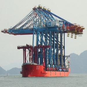 5-nees-geranogefures-ston-peiraia