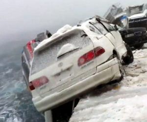 52-autokinhta-sti-thalassa-erixe-h-kakokairia