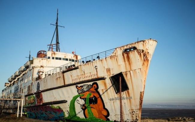 Ήταν ερειπωμένο στο ίδιο σημείο εδώ και 30 χρόνια - Όταν μπήκαν μέσα τρελάθηκαν (photos)