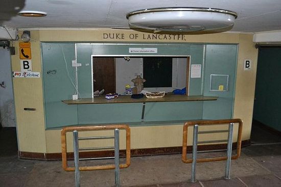 Ήταν ερειπωμένο στο ίδιο σημείο εδώ και 30 χρόνια - Όταν μπήκαν μέσα τρελάθηκαν (photos)