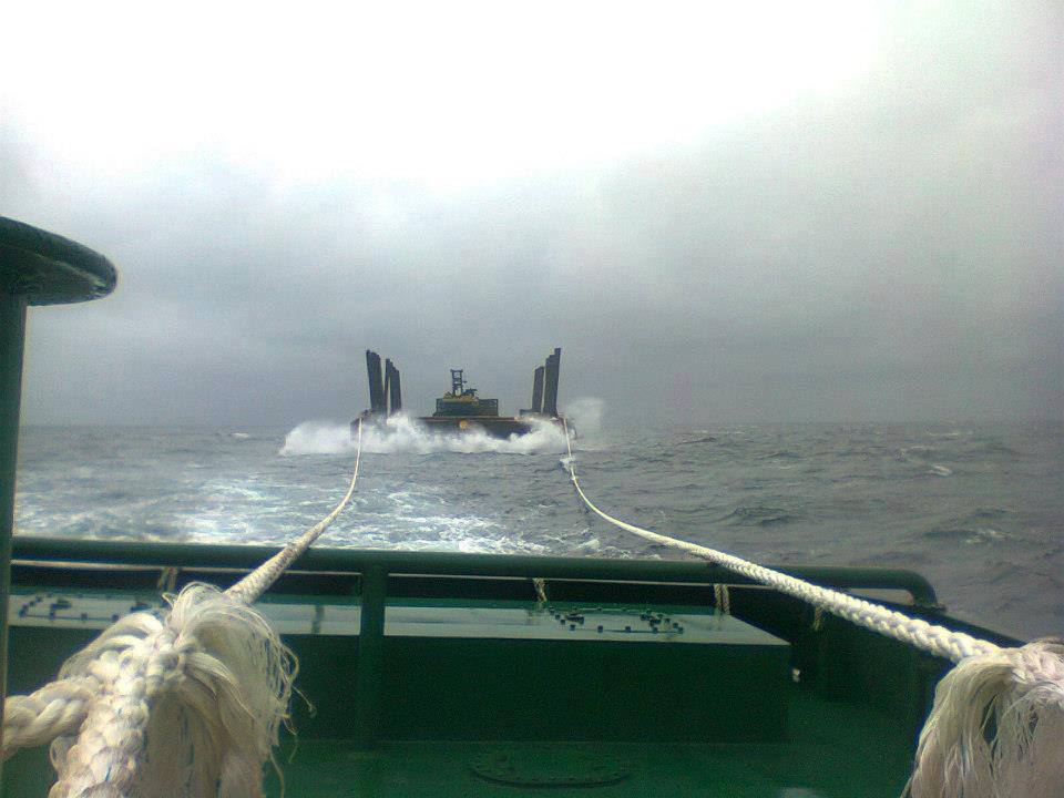 Φωτογραφία ημέρας - At sea, there are no EASY task