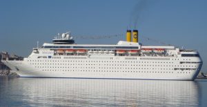 Costa_Classica_al_porto_di_Trieste_-_2_-_20080622