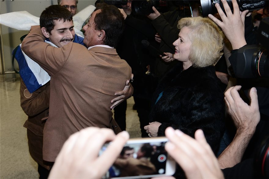 Επέστρεψε στην Ελλάδα ο 20χρονος ναυτικός [Βίντεο]