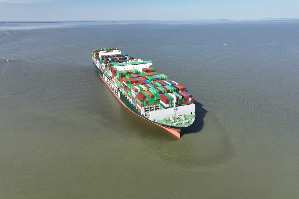 Μνήμες Ever Given ξυπνάει η νέα προσάραξη πλοίου της Evergreen: Τέταρτη μέρα προσαραγμένο στις ΗΠΑ το Ever Forward