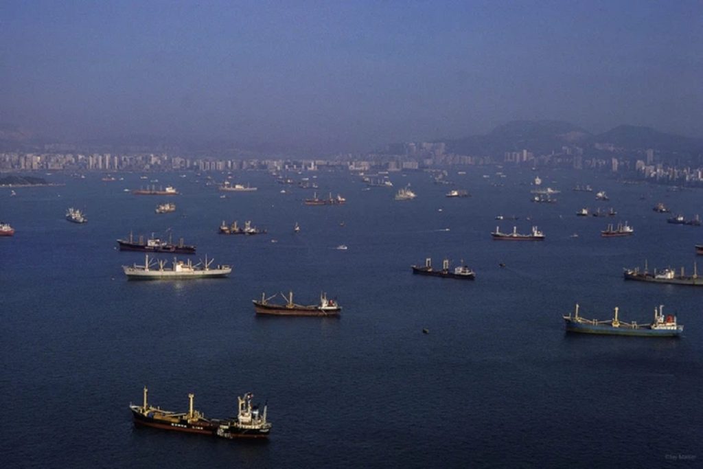 Διευκρίνιση σχετικά με τους απλήρωτους ναυτικούς στη ράδα του Χονγκ Κονγκ