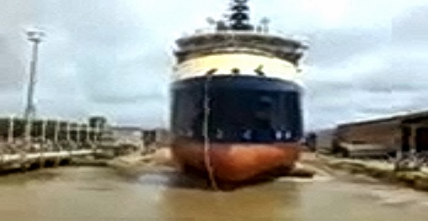 Foto_sygkrousi_ploion_kata_tin_kathelkysi_nautilia