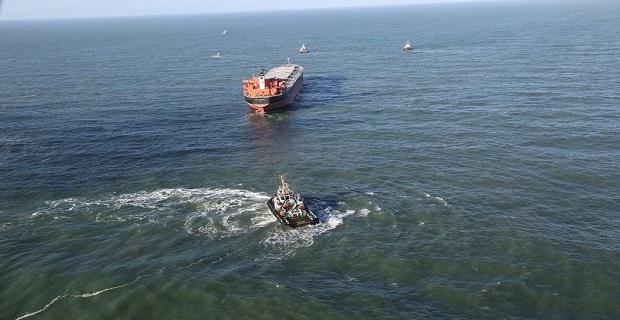 Επιτυχημένη εντέλει η ανέλκυση του Glory Amsterdam (photos)