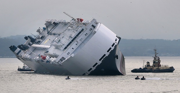 Hoegh-Osaka-ploio-prosaragmeno