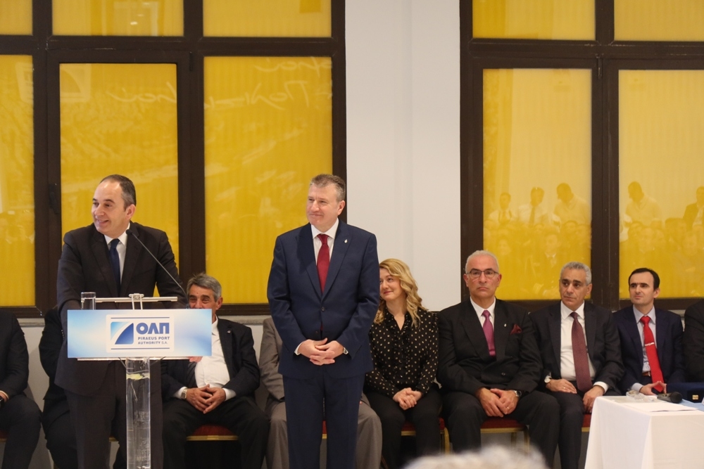 Τιμήθηκε από την ΠΕΠΕΝ ο μητροπολίτης Σύρου Δωρόθεος Β’