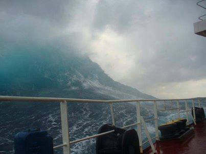 Φωτογραφία ημέρας - Life at high seas!!!