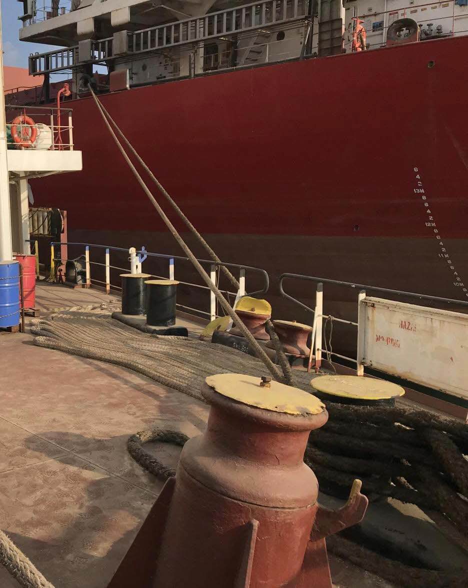 Η λάθος εκτίμηση στο πλάνο πρόσδεσης οδήγησε στο θάνατο υποπλοίαρχου - Το λιμάνι άργησε επίσης να δώσει άδεια για την μεταφορά του