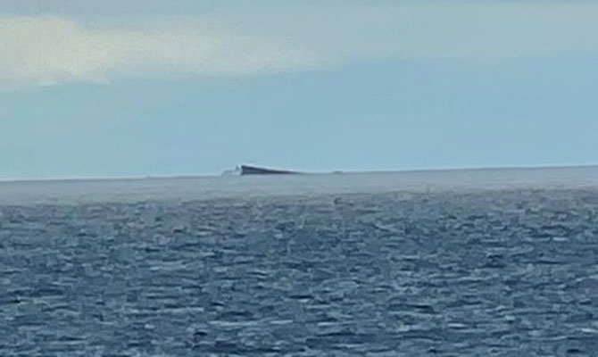 Το επιβατηγό πλοίο με 270 το οποίο τυλίχθηκε στις φλόγες στα ανοιχτά του Μπαλί βυθίστηκε! (Βίντεο+Φωτό)