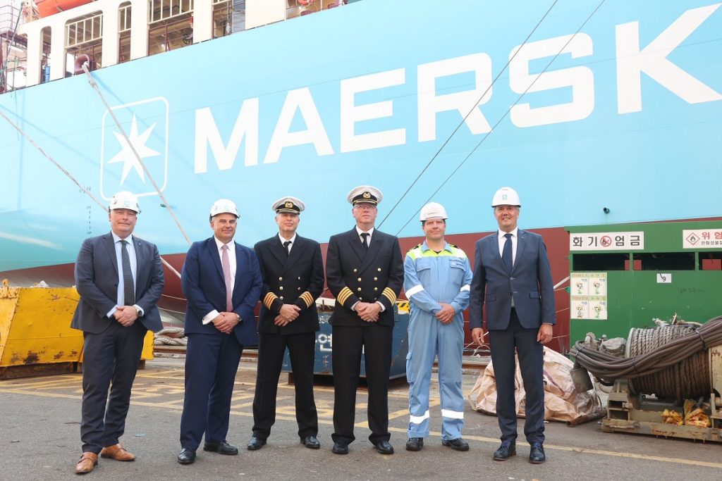 Η αρχή μιας νέας εποχής για τη ναυτιλία: Η Maersk παρέλαβε το πρώτο πλοίο του κόσμου που κινείται με μεθανόλη!