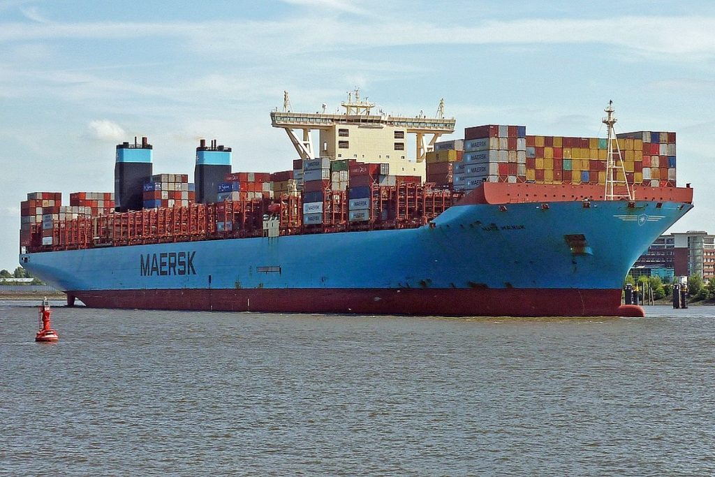 Δύο εντυπωσιακά βίντεο που τραβήχτηκαν κατά την διάρκεια της πρόσδεσης του 400 μέτρων κοντέινερ της σειράς Triple-E.