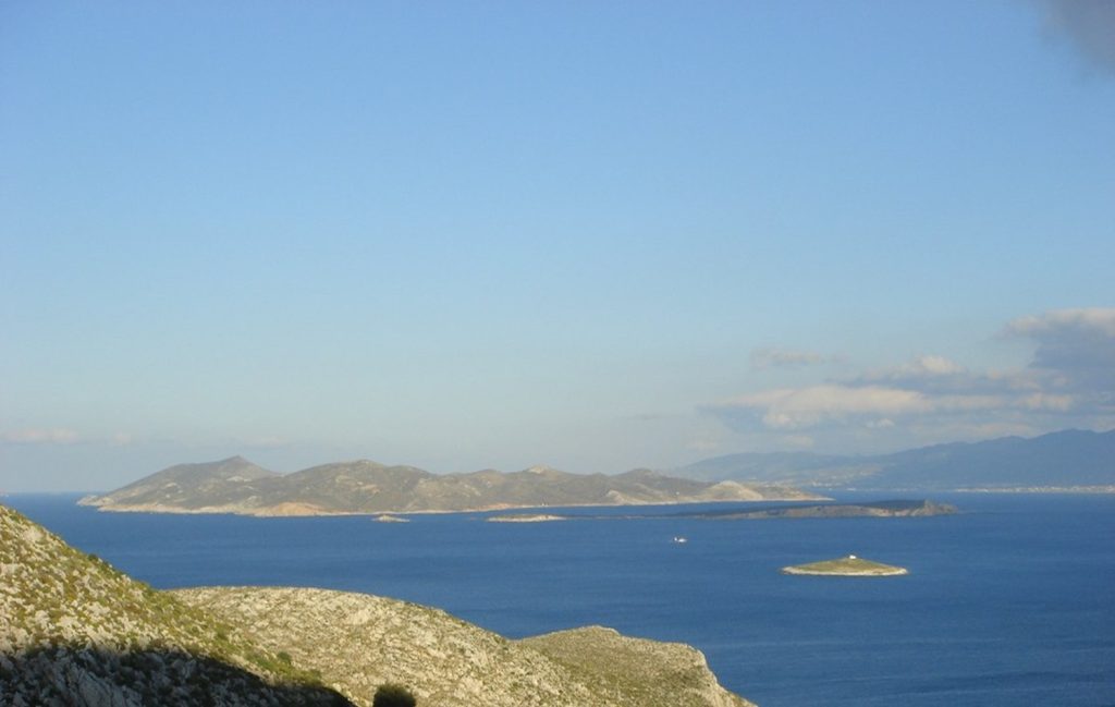 Φορτηγό πλοίο προσάραξε βορειανατολικά της Ψερίμου