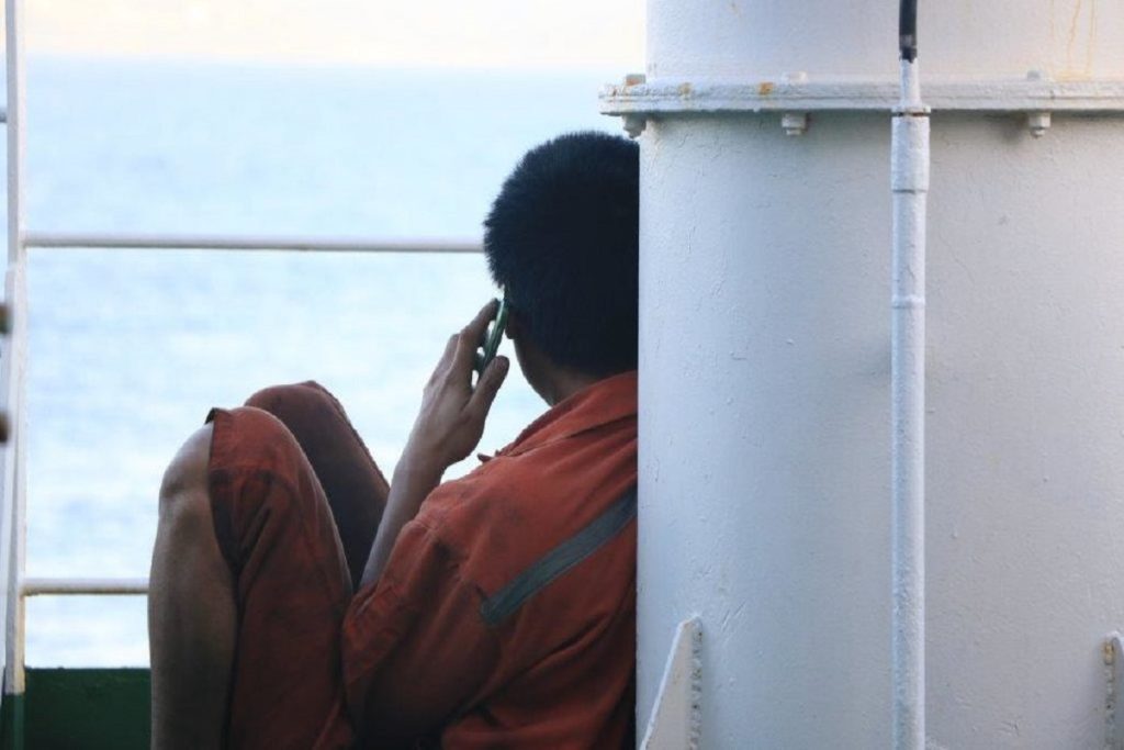 Αναταράξεις στις αλλαγές πληρωμάτων φέρνει η μετάλλαξη Όμικρον