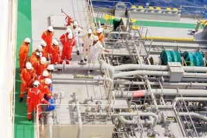 Seafarers-are-facing-mounting-pressures-as-the-coronavirus-spreads.-scaled