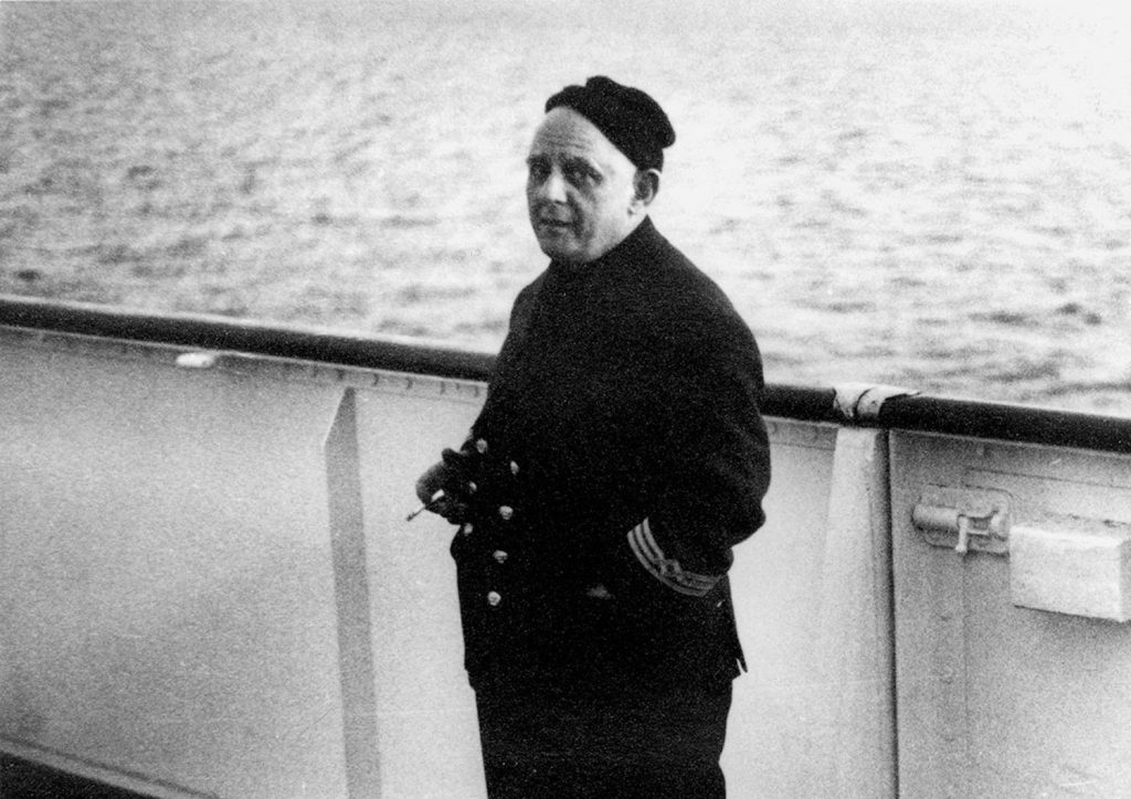 Ο ποιητής των ναυτικών: Σπάνιο βίντεο με συνέντευξη του Νίκου Καββαδία (Video)