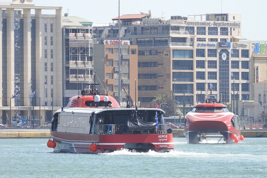 Στο κεντρικό λιμάνι του Πειραιά για παρθενική φορά τα νεότευκτα Aero Highspeed (videos)