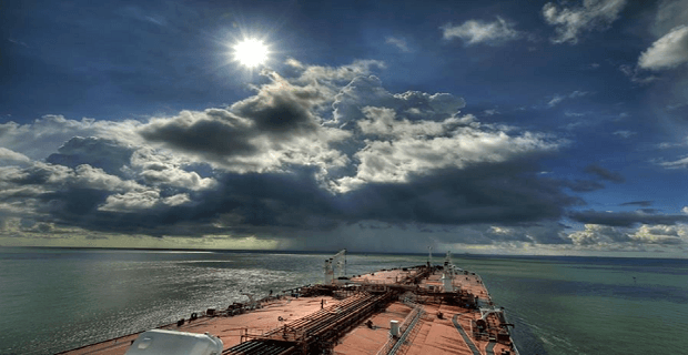 agorazoun_ploia_tois_metrhtois_oi_ellhnes_efoplistes_