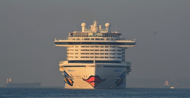 Στον Πειραιά το εντυπωσιακό AIDAprima – Παρθενική άφιξη στο μεγάλο λιμάνι [βίντεο]