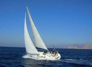 aisio-telos-eixe-h-peripeteia-me-to-istioforo