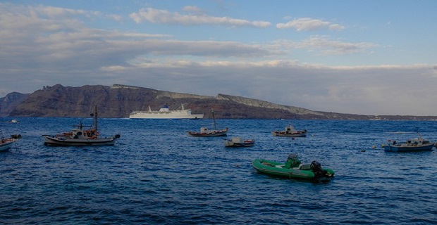 aktoploia_dromologiaki_grammh_thirasia_oia_thiras