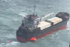 akyvernhto_ploio_se_kakokairia