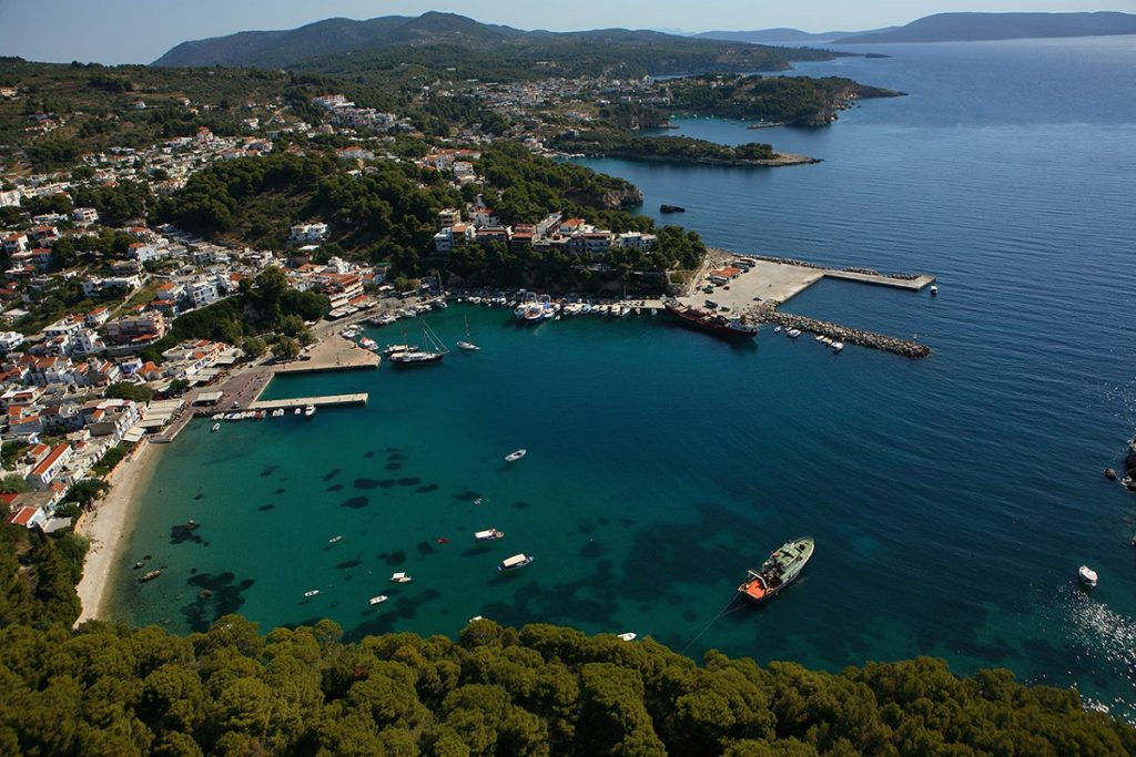 Μεταφορά υπεράριθμων επιβατών στην Αλόννησο