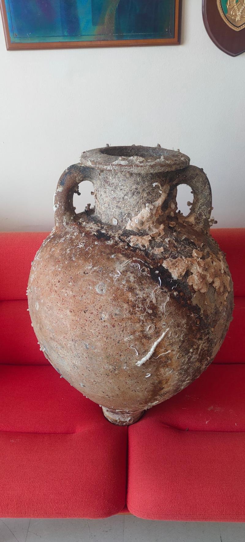 Αλιέας ψάρεψε αμφορέα μεταξύ Παξών και Λευκάδας