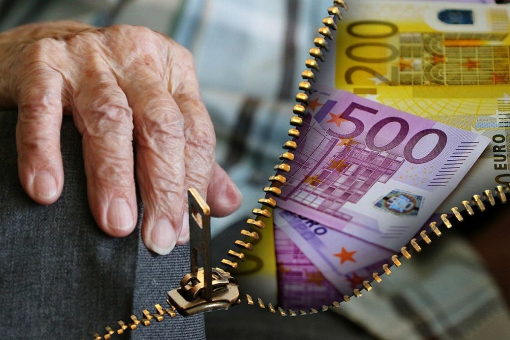 Καταγγελία για τη νέα φορολογική ληστεία σε βάρος των συνταξιούχων
