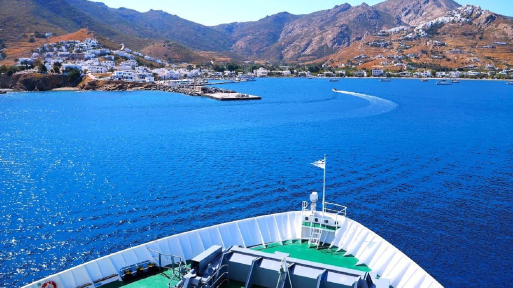 F/B Anemos – Άφιξη και ρεμέτζο ακριβείας στη Σέριφο (video)