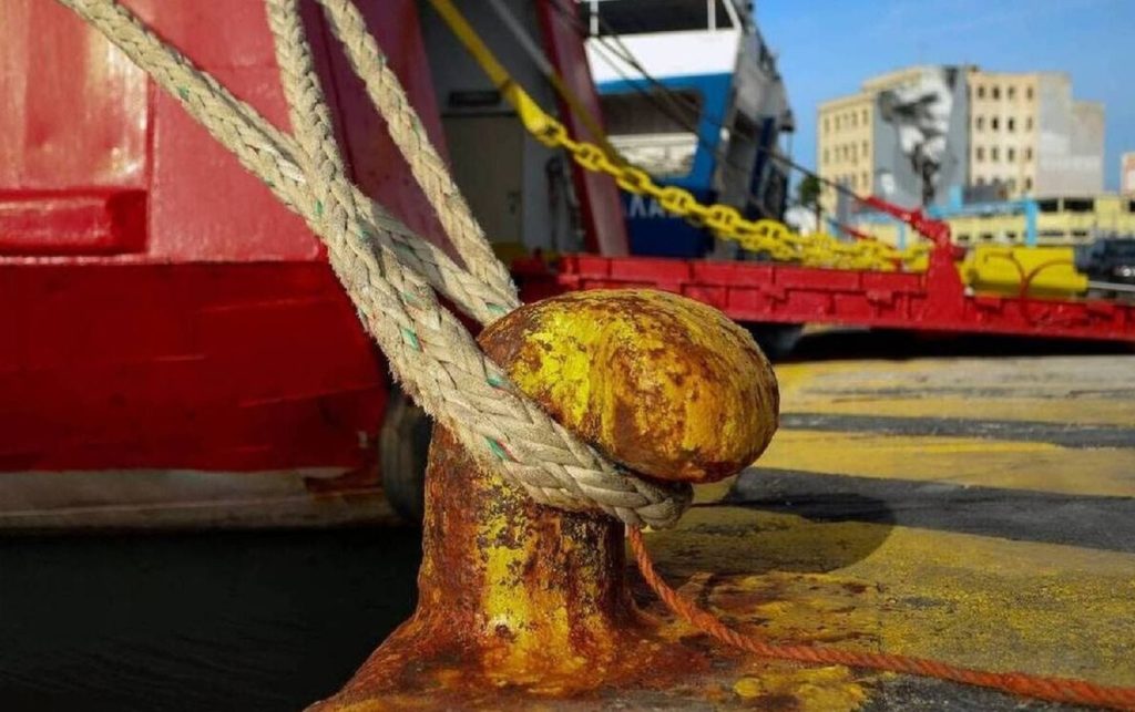 Δεμένα τα πλοία στις 9 Απριλίου